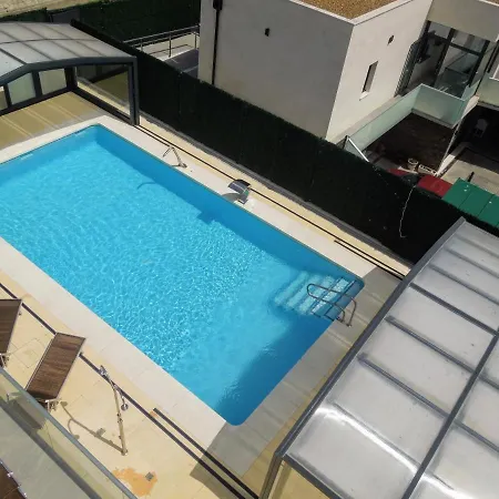 بيت ضيافة Playa De Covachos 1 3*