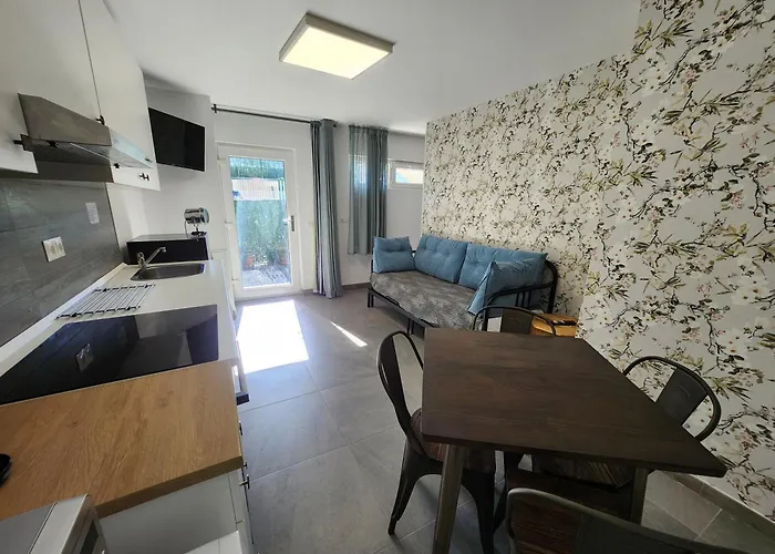 Playa De Covachos 1 3*